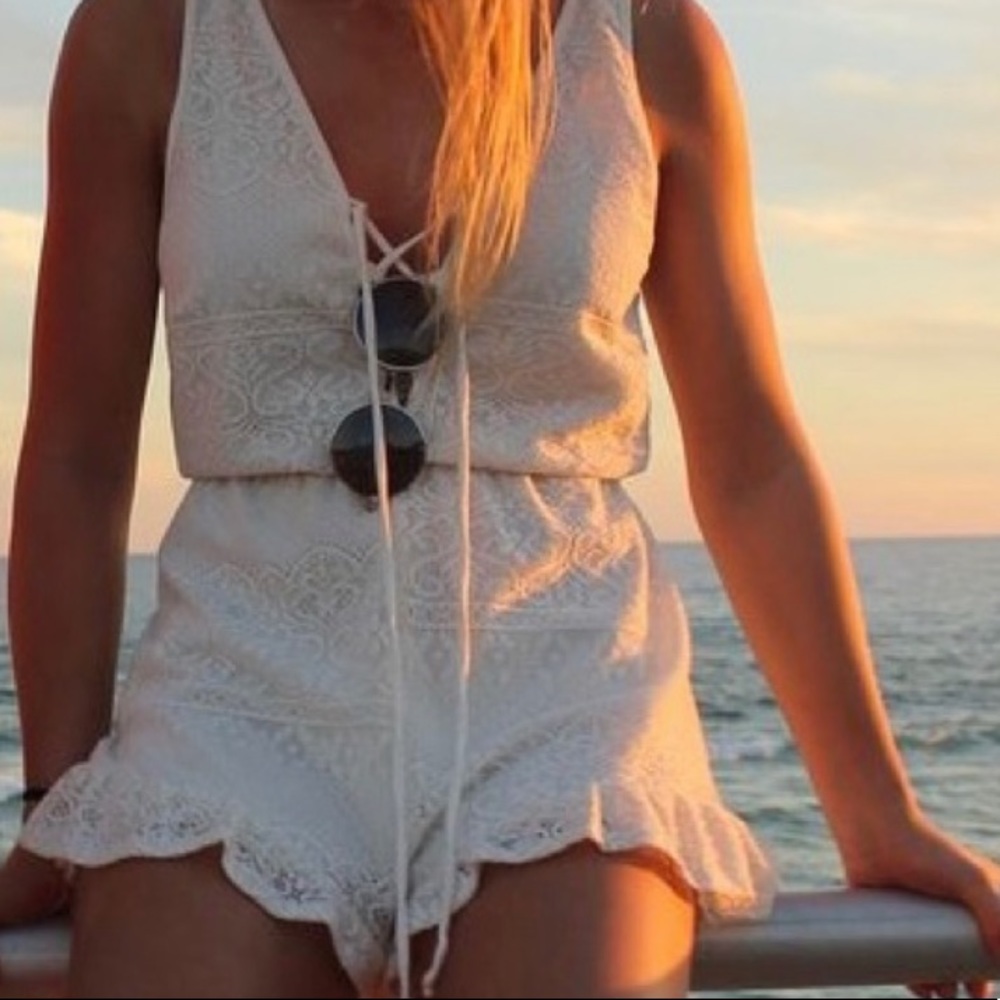 PPLA White Lace Romper Crochet Ruffle Hem Sleeveless Boho Small
